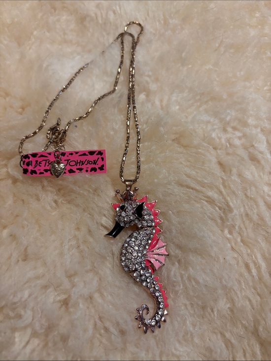 Betsey Johnson | Jewelry | Betsey Johnson Goldtone Pink Rhinestone ...